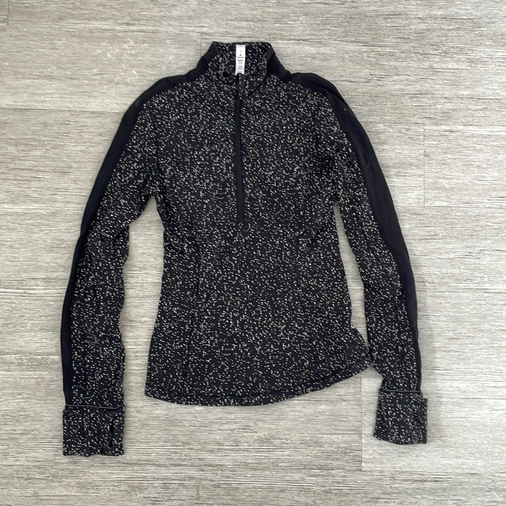 SOLD Lululemon black and white half zip pullover with pockets size 4